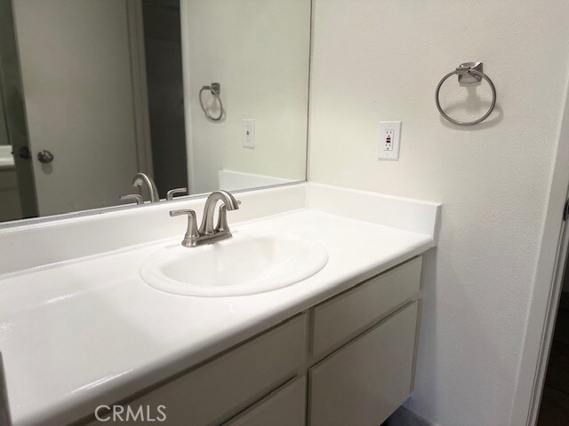 Building Photo - 51025 Avenida Martinez