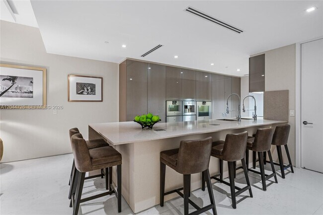 Building Photo - 9349 Collins Ave