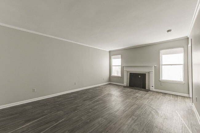 Building Photo - Charming 2BR Condo in Atlanta