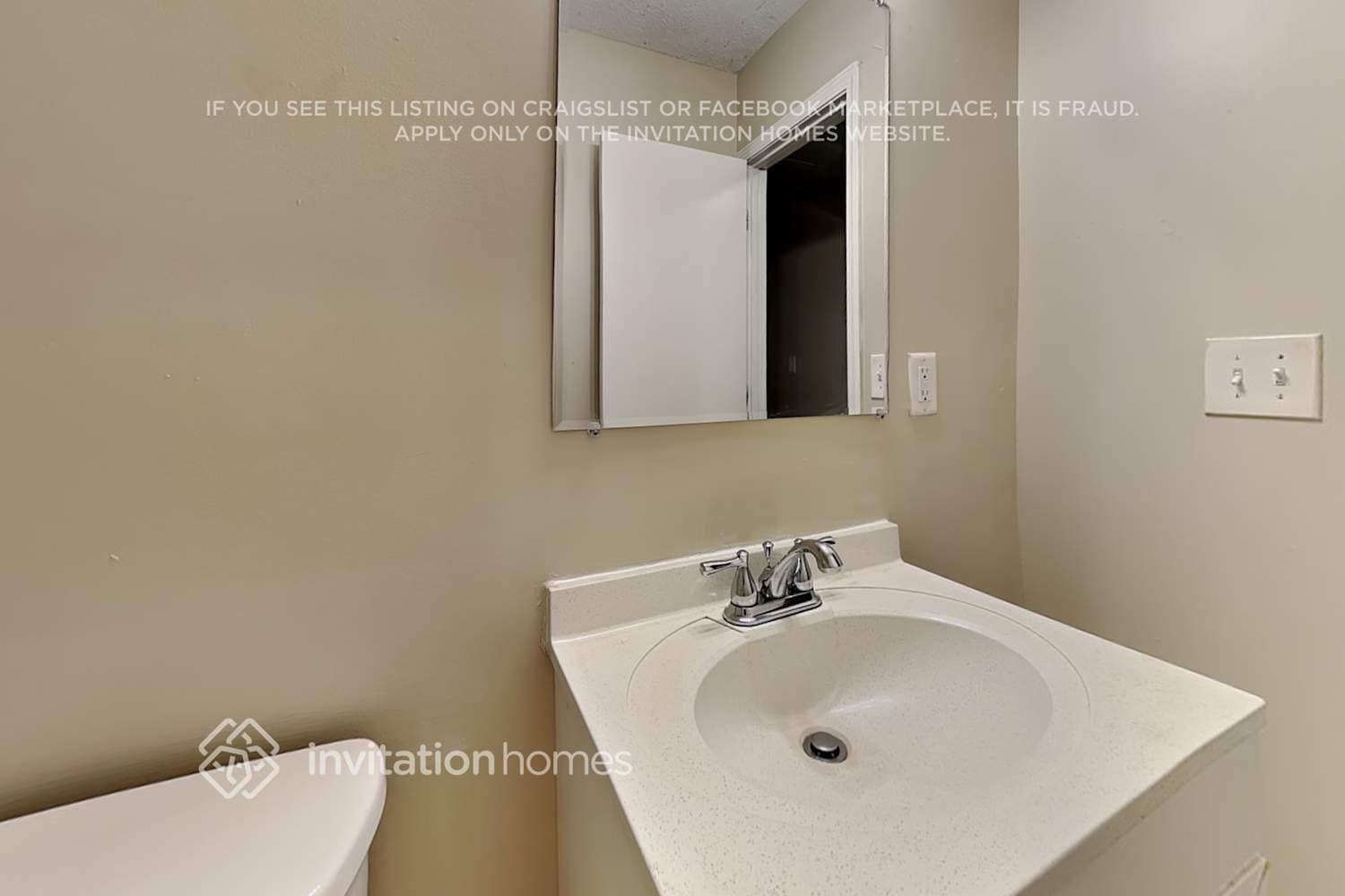 Building Photo - 2751 Flagstone Dr SE