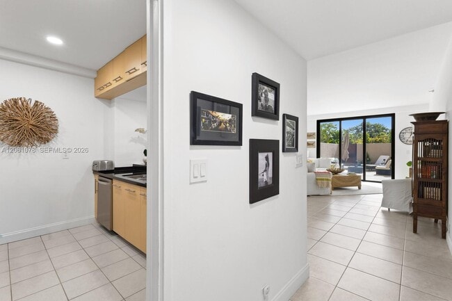 Building Photo - 151 Crandon Blvd