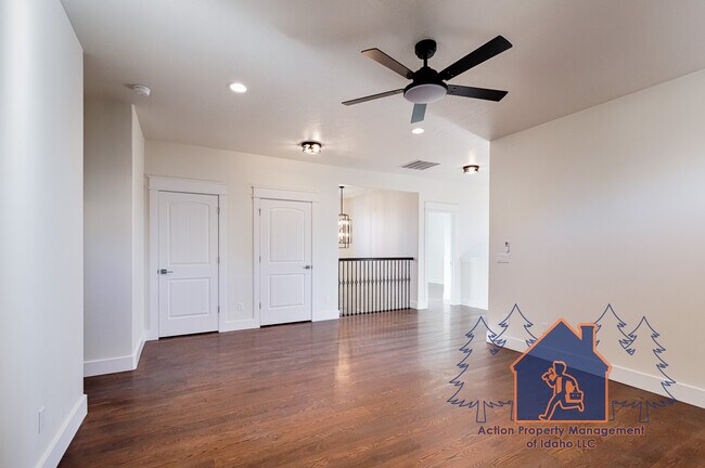 Building Photo - 2539 Bottle Brush Ave