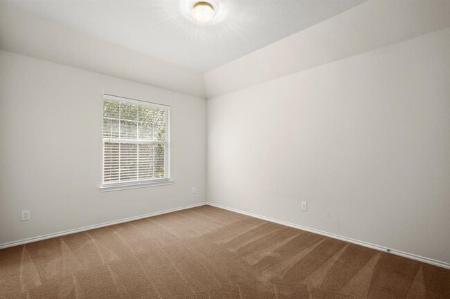 Building Photo - 4617 Tiddle Ln