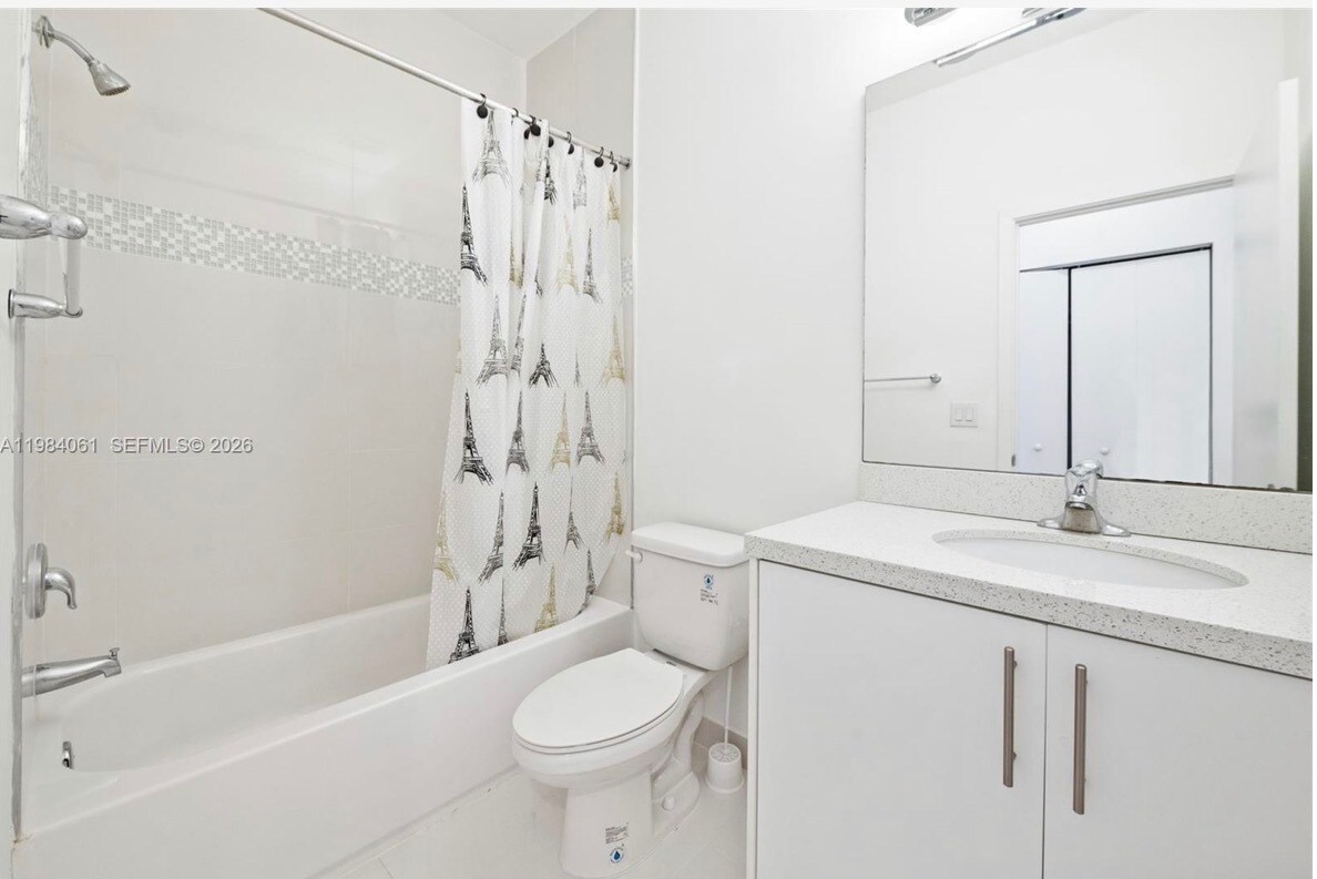 Building Photo - 2641 NE 212th Ter