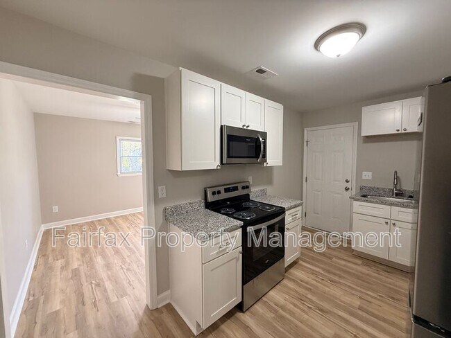 Building Photo - 2416 Owen St