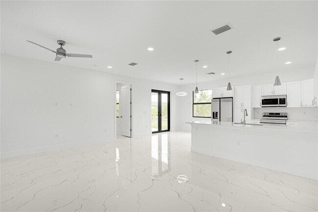 Building Photo - 153 Australian Dr