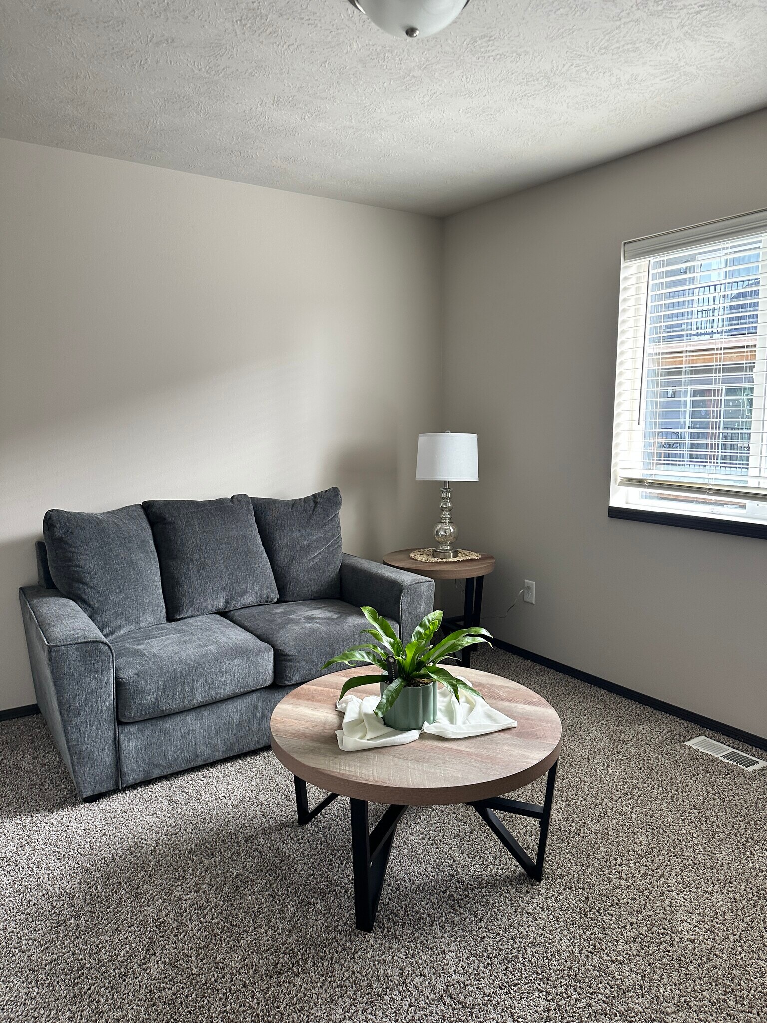 Building Photo - 2200 N Main Ave