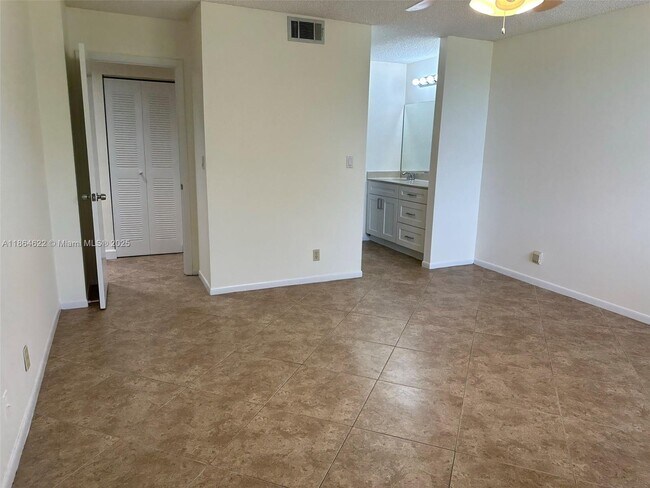 Building Photo - 3150 NW 42nd Ave