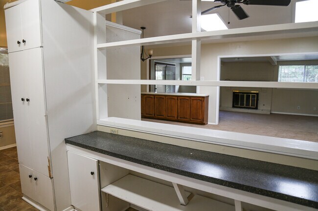 Building Photo - 2819 Bent Bow Dr
