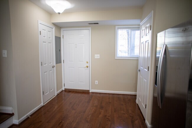 Building Photo - 1357 N Van Dorn St