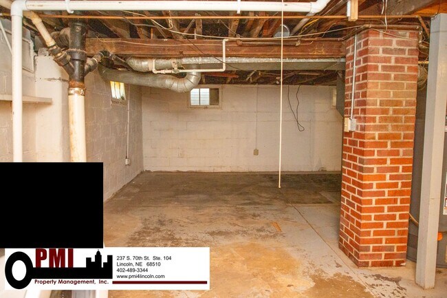 Building Photo - 5501 J St
