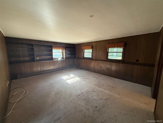 Building Photo - 10 Parklyn Ct