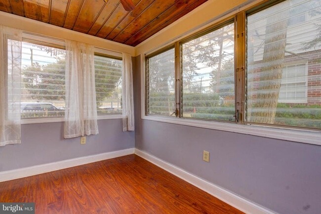 Building Photo - 6916 New Hampshire Ave