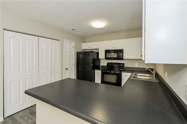 Building Photo - 159 Silver Fox Trail
