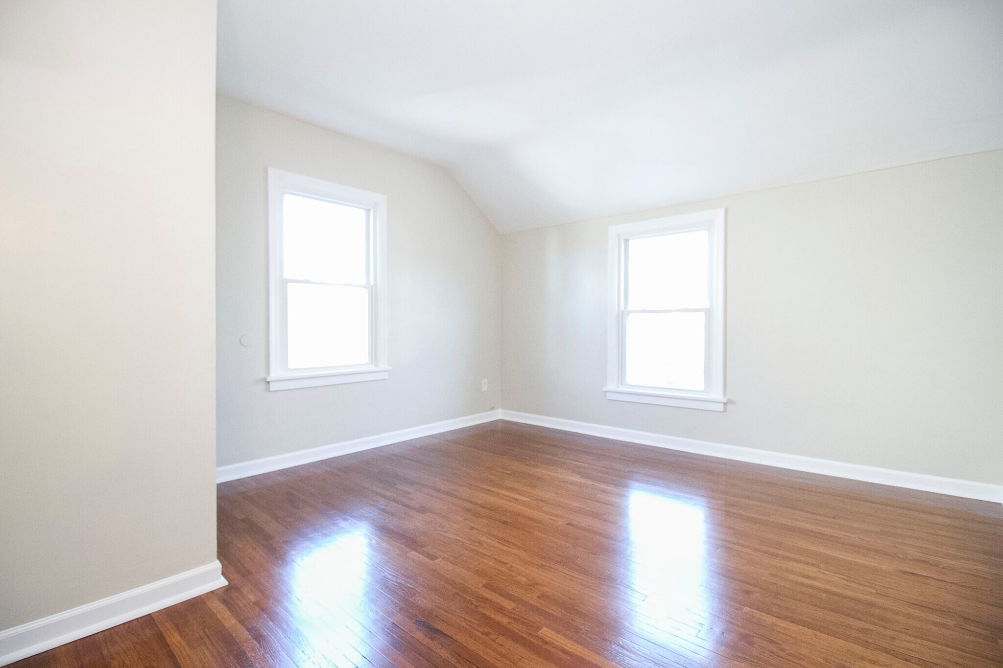 Building Photo - 4353 Lyman Ave