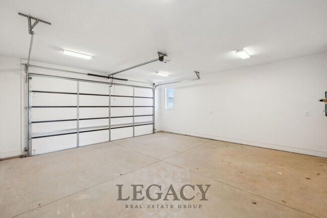 Building Photo - 1200 Phillips St