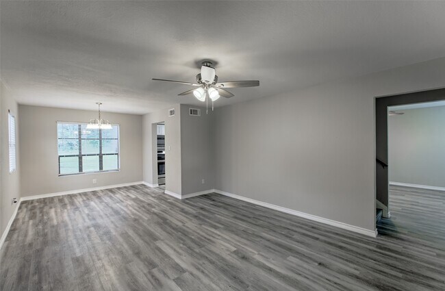 Building Photo - 22311 Warwick Glen Dr