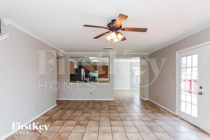 Building Photo - 322 Benetton Dr