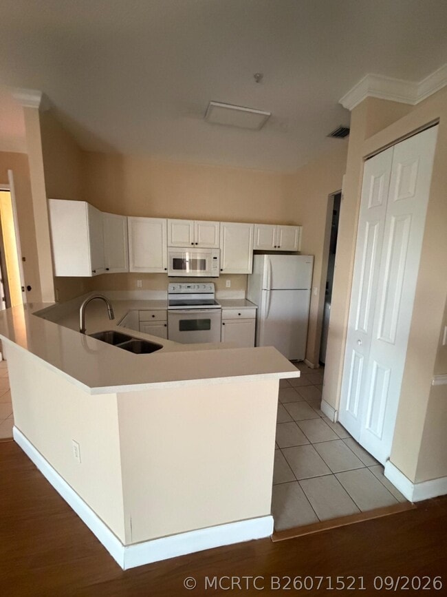 Building Photo - 4602 SW 160th Ave