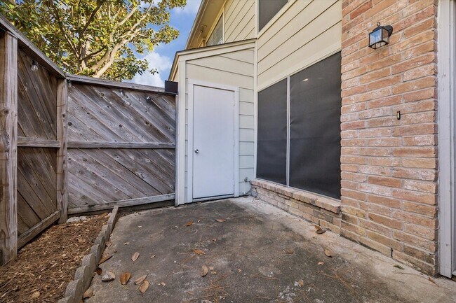 Building Photo - 8801 Hammerly Blvd