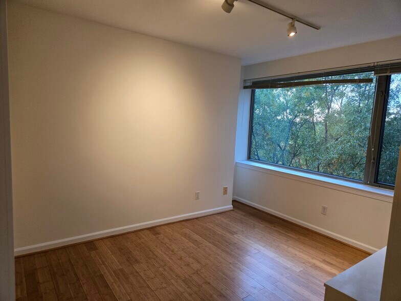 Den- Library - 5450 Whitley Park Ter