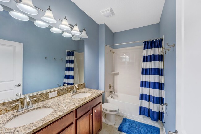 Building Photo - 13156 Green Violet Dr