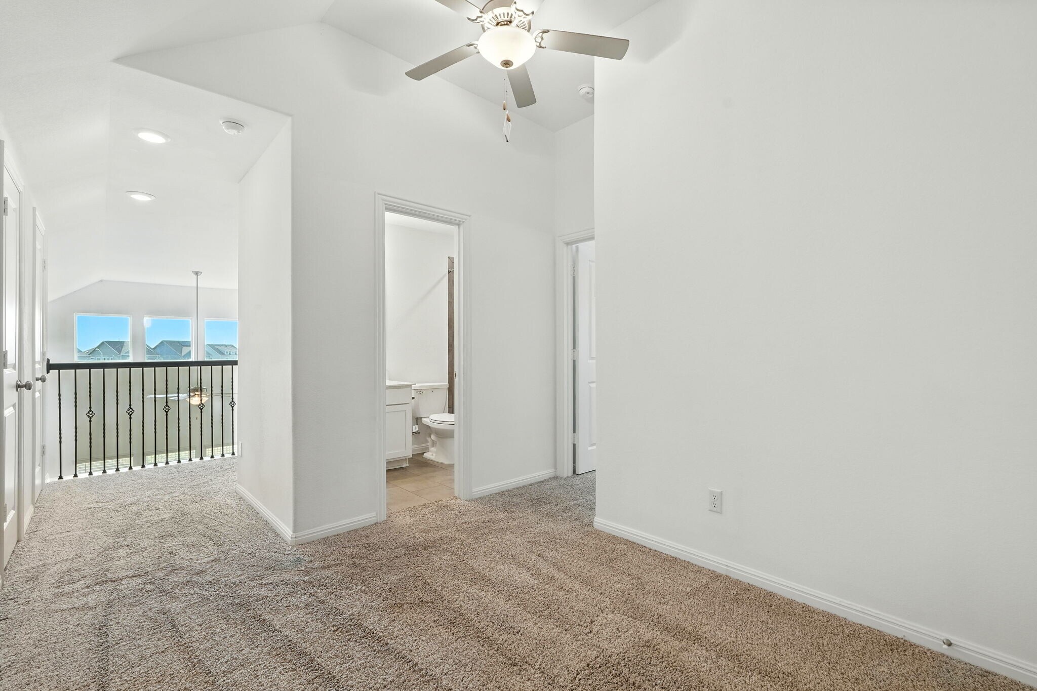 Building Photo - 1544 Devine Lake Bnd