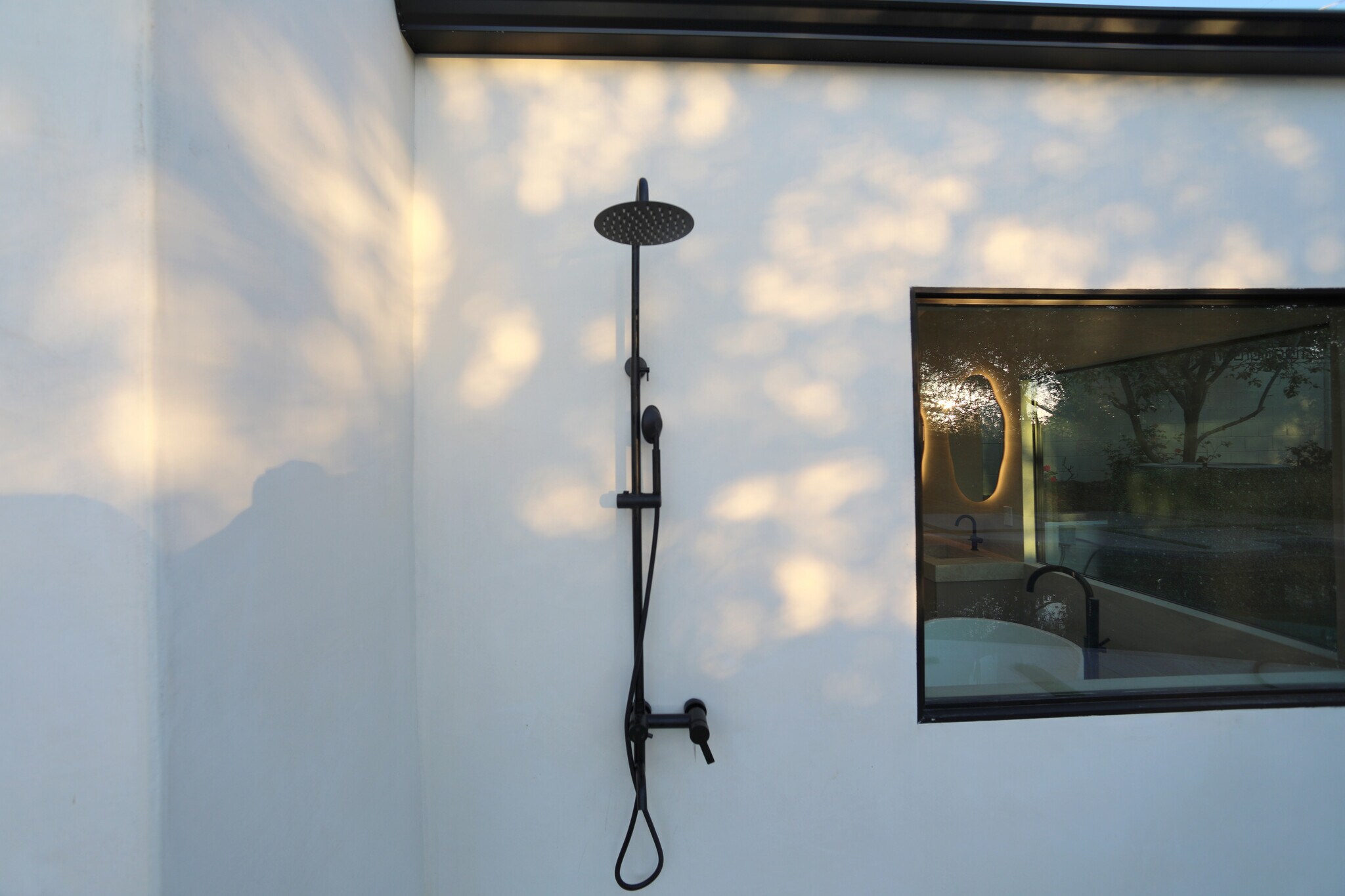 Building Photo - 4501 Canoga Dr
