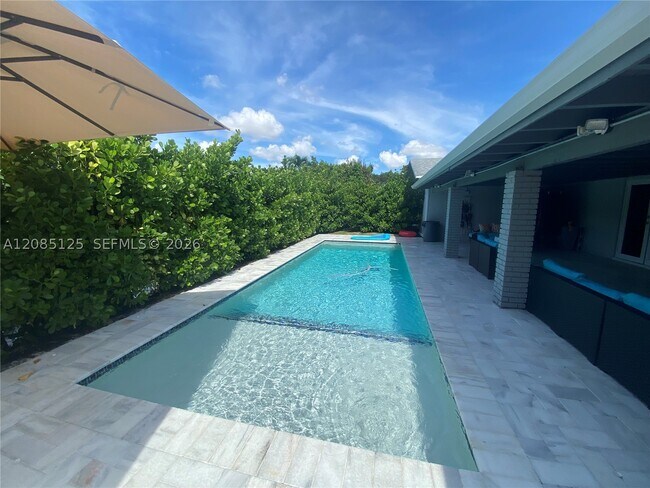 Building Photo - 7010 SW 144th Pl