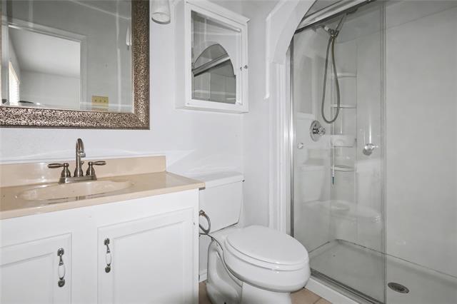 Building Photo - 921 Middle Cove Dr