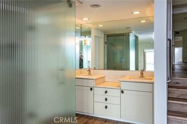 Building Photo - 805 Katella St