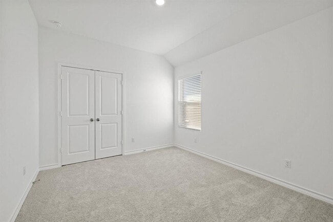 Building Photo - 1648 Tinnen House St