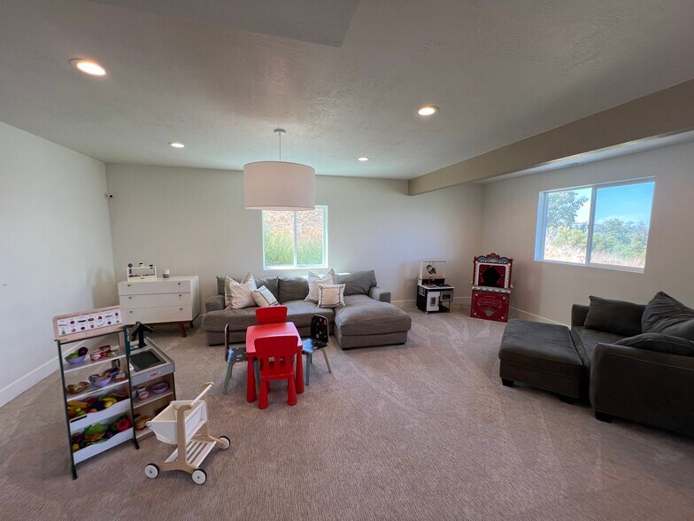 Building Photo - 2356 S Blue Water Ln