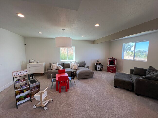 Building Photo - 2356 S Blue Water Ln