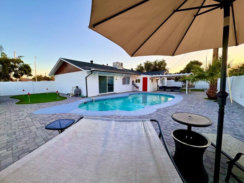 Primary Photo - 8538 E Chaparral Rd