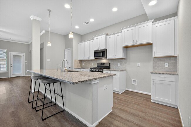 Building Photo - 31218 Pinebrook Falls Ln