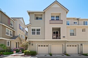 Building Photo - 1271 Westbury Dr