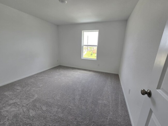 Building Photo - 26706 Dalmatian Bellflower Dr