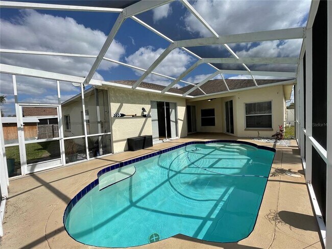 Building Photo - 1333 Flaxwood Ave