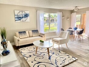 Building Photo - The Landings at Pembroke Lakes
