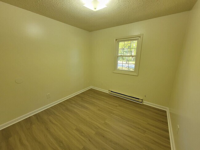 Building Photo - 135 Aunt Mary Ave