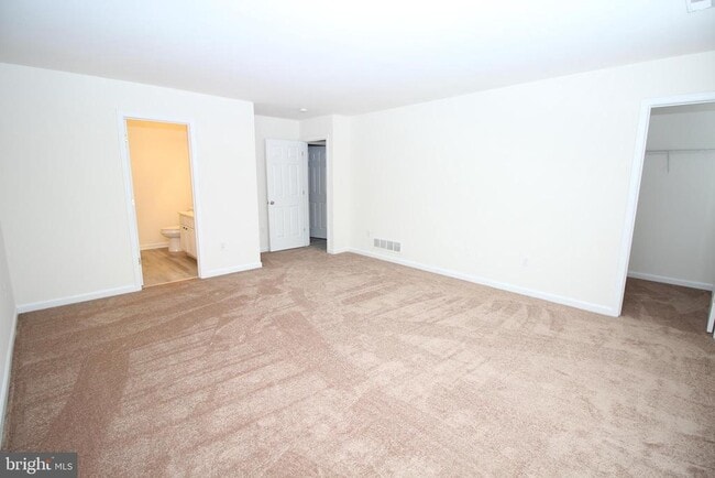 Building Photo - 43 Thomas Harmon Dr