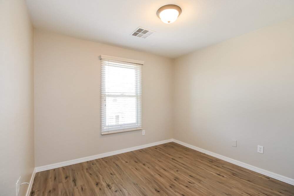 Building Photo - 820 S Adam Way