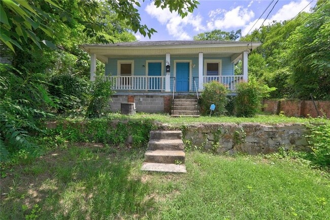 Building Photo - 294 Madison St