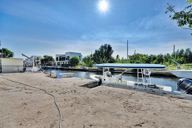 Building Photo - 31368 Ave I