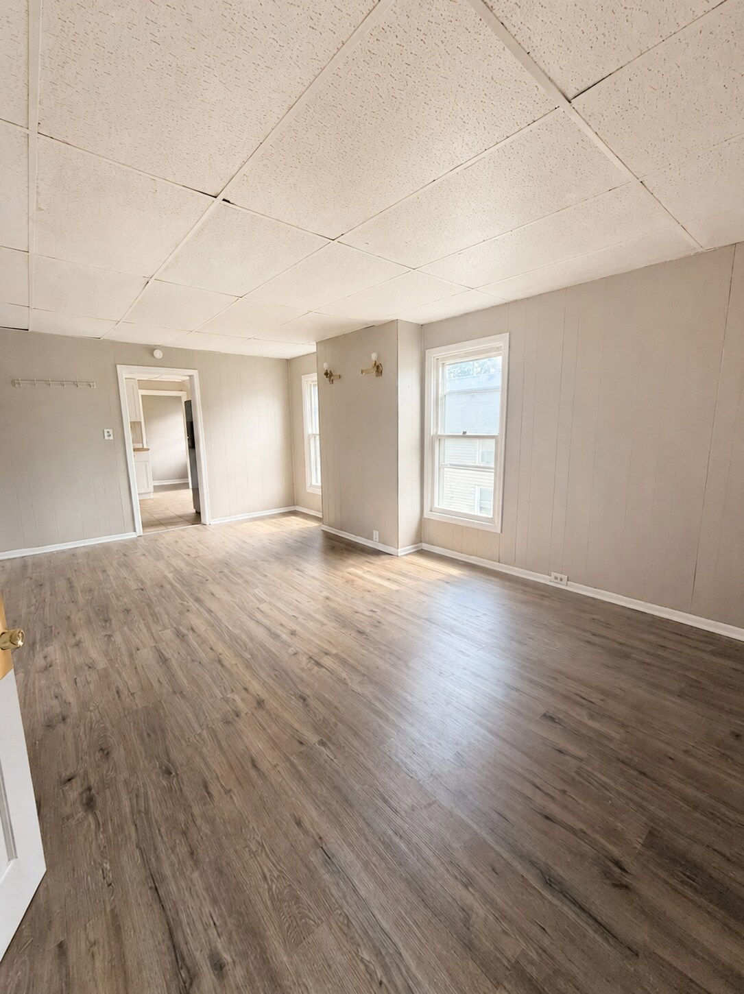 Building Photo - 430 4th Ave