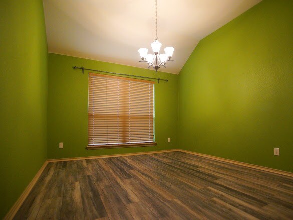 Building Photo - 213 Warbler Dr