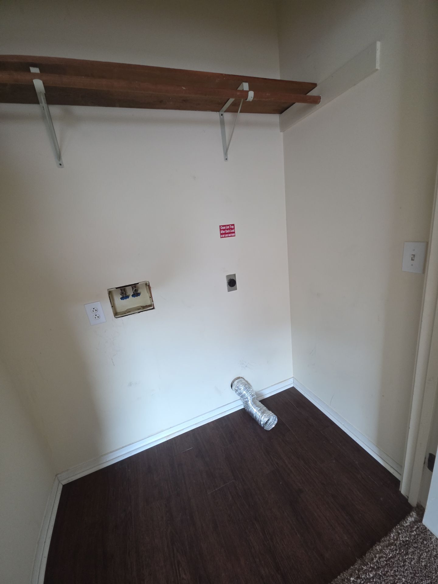 Building Photo - 640 W Stevens St