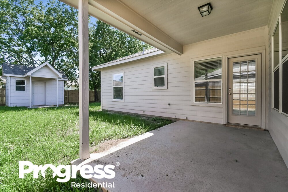 Building Photo - 1812 Alanbrooke Dr