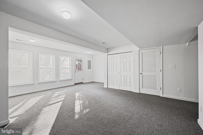 Building Photo - 10104 Sir Reynard Ln